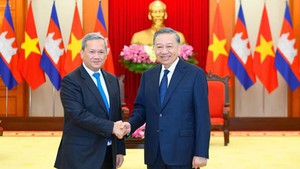 越共中央总书记、国家主席苏林会见柬埔寨首相洪玛奈