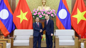 越南司法部长与老挝司法部长举行会谈