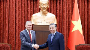 越共中央总书记、国家主席苏林会见丹麦大使