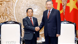越共中央总书记、国家主席苏林会见老挝副总理兼司法部长