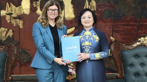 越南政府副总理范氏青茶会见联合国儿童基金会驻越南首席代表席尔维亚·达奈洛夫