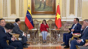 越共中央政治局委员、外交部长黎怀忠对委内瑞拉进行正式访问