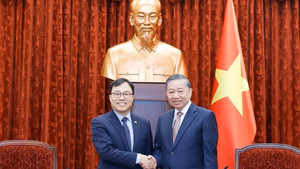 越共中央总书记、国家主席苏林会见韩国驻越大使崔泳杉