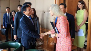 政府副总理阮文胜会见世贸组织副总干事詹妮弗·诺德奎斯特