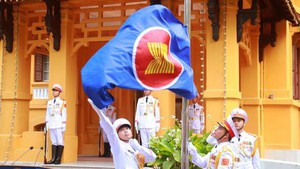 东盟成立59周年升旗仪式在河内举行