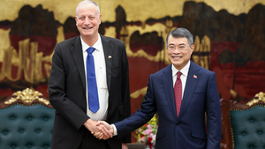 越南政府总理黎明兴会见以色列驻越大使亚龙·迈尔