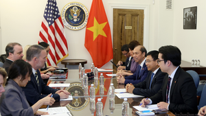 越南政府副总理阮文胜与美国政府高级官员举行工作会议