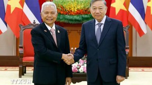 越共中央总书记、国家主席苏林会见泰国国会主席、下议院议长梭蓬·乍兰