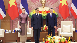 越南政府总理黎明兴会见泰国国王玛哈·哇集拉隆功