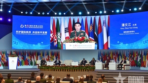 越南政府副总理、国防部长潘文江出席北京香山论坛并发表演讲