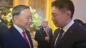 越共中央总书记、国家主席苏林会见蒙古国总统乌赫那·呼日勒苏赫