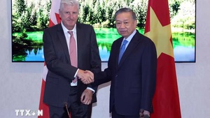 越共中央总书记、国家主席苏林会见加拿大部分企业负责人