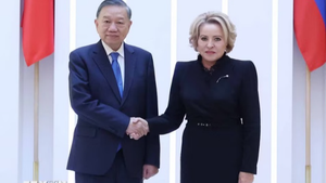 越共中央总书记、国家主席苏林会见俄罗斯联邦委员会主席瓦莲京娜·马特维延科