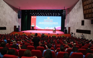 Phát biểu của Phó Thủ tướng Thường trực Chính phủ Nguyễn Hòa Bình tại Lễ trao giải thưởng "Nữ đoàn viên Công đoàn năng động, sáng tạo, trách nhiệm"