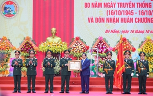 Thủ tướng: Xây dựng lực lượng Quân khu 5 cách mạng, chính quy, tinh nhuệ, hiện đại, là lực lượng nòng cốt trên địa bàn chiến lược của Tổ quốc