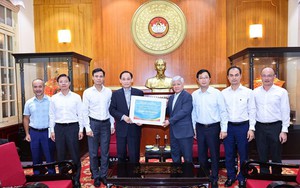 MTTQ Việt Nam tiếp nhận 12 tỷ đồng từ Bộ Ngoại giao và cộng đồng người Việt Nam ở nước ngoài ủng hộ đồng bào bị ảnh hưởng bởi bão lũ