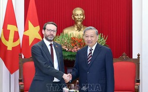 Tổng Bí thư Tô Lâm tiếp Đại sứ Anh tại Việt Nam