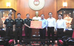 Tiếp nhận 10 tỷ đồng từ Quân ủy Trung ương, Bộ Quốc phòng ủng hộ đồng bào khắc phục hậu quả thiên tai