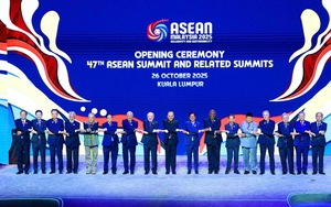 Thủ tướng dự khai mạc Hội nghị cấp cao ASEAN với 'dấu mốc lịch sử'