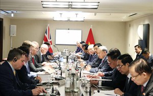 Tổng Bí thư Tô Lâm dự tọa đàm về công nghệ AI và chip bán dẫn tại Anh