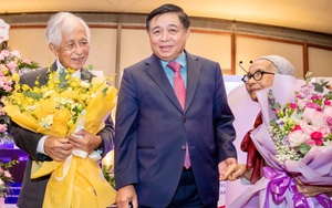 Phó Thủ tướng Nguyễn Chí Dũng dự Lễ trao Huân chương Bắc đẩu Bội tinh bậc Sĩ quan cho vợ chồng Giáo sư Jean Trần Thanh Vân và Lê Kim Ngọc