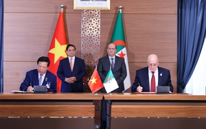 Việt Nam - Algeria ký kết nhiều văn kiện hợp tác quan trọng