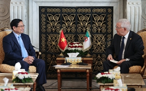 Thủ tướng Phạm Minh Chính hội kiến Chủ tịch Hội đồng Dân tộc Algeria