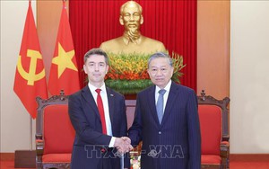 Tổng Bí thư Tô Lâm tiếp Đại sứ EU Julien Guerrier