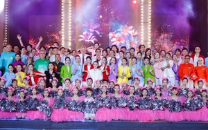 Lãnh đạo Đảng, Nhà nước dự Cầu truyền hình “Vang mãi khúc khải hoàn”