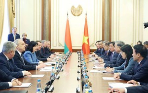 Tổng Bí thư Tô Lâm hội kiến Chủ tịch Thượng viện và Chủ tịch Hạ viện Belarus