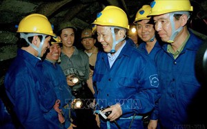ĐỒNG CHÍ TRẦN ĐỨC LƯƠNG - NHÀ LÃNH ĐẠO CÓ NHIỀU ĐÓNG GÓP QUAN TRỌNG CHO SỰ NGHIỆP ĐỔI MỚI, PHÁT TRIỂN ĐẤT NƯỚC VÀ BẢO VỆ TỔ QUỐC