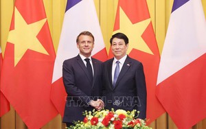 Chủ tịch nước Lương Cường hội đàm với Tổng thống Cộng hòa Pháp Emmanuel Macron