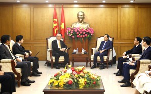 Trưởng Ban Chính sách, chiến lược Trung ương Trần Lưu Quang tiếp Cố vấn đặc biệt Liên minh Nghị sĩ hữu nghị Nhật-Việt
