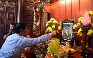 Phó Thủ tướng Bùi Thanh Sơn dâng hương tưởng nhớ Đại tướng Lê Đức Anh