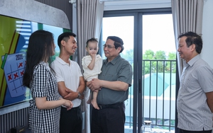 Thủ tướng thăm cây cầu mới qua sông Hương và dự án nhà ở xã hội tại Huế