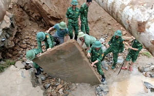 49 vị trí ách tắc, ngập nước trên đường bộ sẽ thông xe trong tối nay