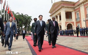 Angola đón Chủ tịch nước Lương Cường theo nghi thức cao nhất
