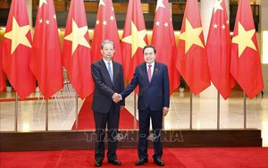 Ủy viên trưởng Nhân đại toàn quốc Trung Quốc Triệu Lạc Tế kết thúc chuyến thăm chính thức Việt Nam