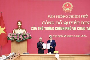Công bố Quyết định điều động, bổ nhiệm đồng chí Đôn Tuấn Phong giữ chức Phó Chủ nhiệm Văn phòng Chính phủ