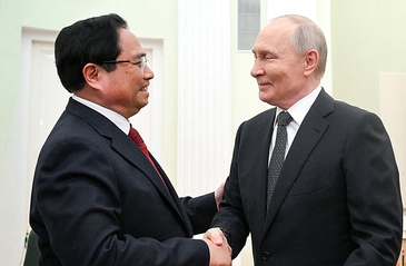 Prime Minister Pham Minh Chinh meets Russian President Putin in Moscow