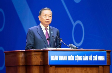 Top leader calls on youth to master science and technology, take lead in innovation and int'l integration