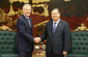 Standing Deputy PM hosts former UK Prime Minister Tony Blair