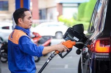 Gov’t extends fuel tax cuts by three months