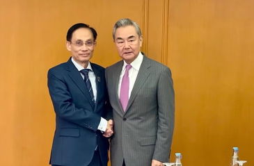 Vietnamese Foreign Minister meets with Chinese counterpart in Manila