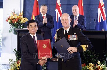 Viet Nam, New Zealand exchange cooperation agreements