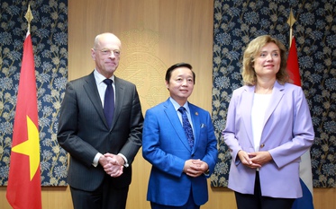 Chùm ảnh: Phó Thủ tướng Trần Hồng Hà gặp lãnh đạo Nghị viện Hà Lan