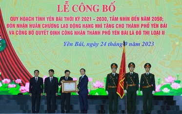 * Yên Bái có đầy đủ lợi thế để phát triển nhanh và bền vững hàng đầu ở vùng Trung du và miền núi phía bắc