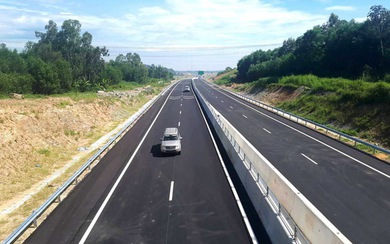 Điều chỉnh đầu tư Dự án đường nối cao tốc Nội Bài - Lào Cai đến Sa Pa