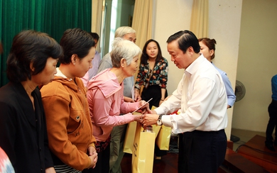 Phó Thủ tướng Trần Hồng Hà tặng quà Tết gia đình chính sách, hộ nghèo tỉnh Đồng Nai