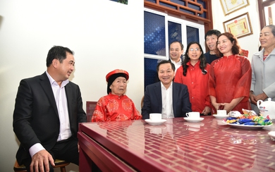 Phó Thủ tướng Lê Minh Khái thăm và chúc tết gia đình chính sách, người lao động Hải Dương